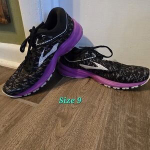 Brooks Women's Black and Purple Running Shoes